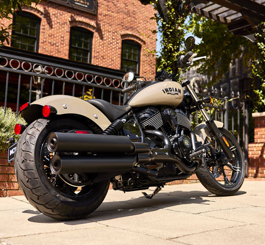 Fekete és még több fekete